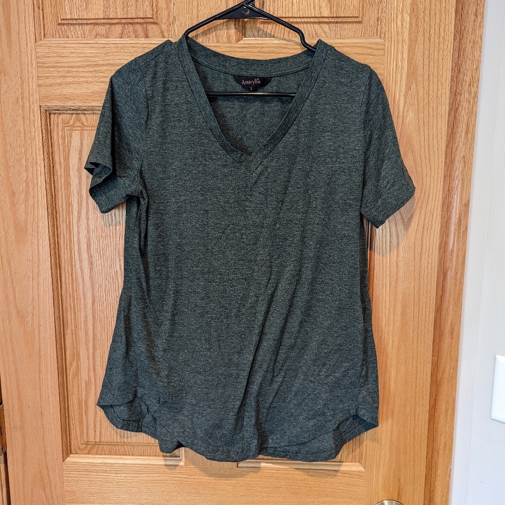 Amaryllis Green Tee | S